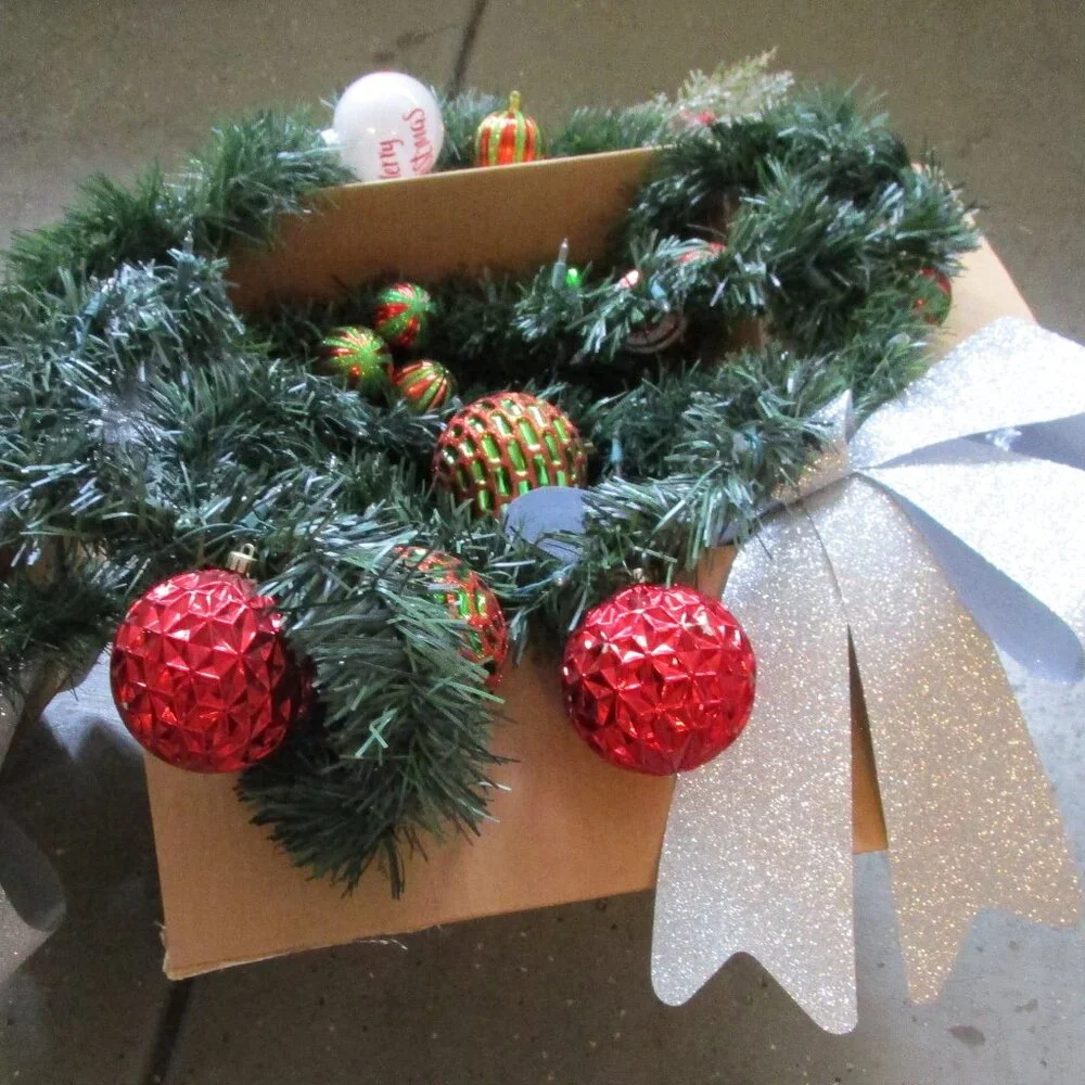 lighted indoor/outdoor evergreen garlands